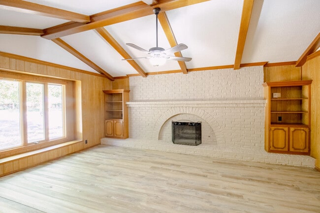 Building Photo - 5113 71st St