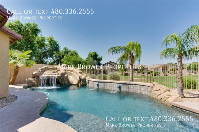 Building Photo - 3732 S Halsted Dr