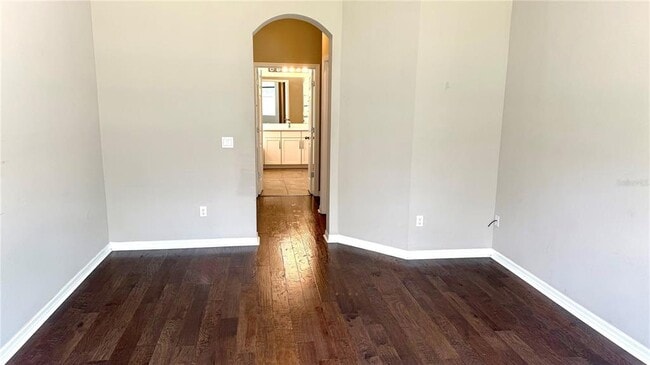 Building Photo - 4890 Palmetto Park Dr