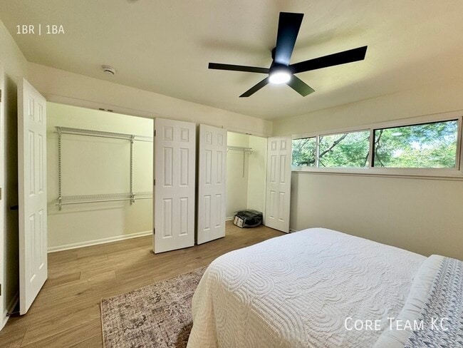 Building Photo - 4203 SW Trafficway-1B