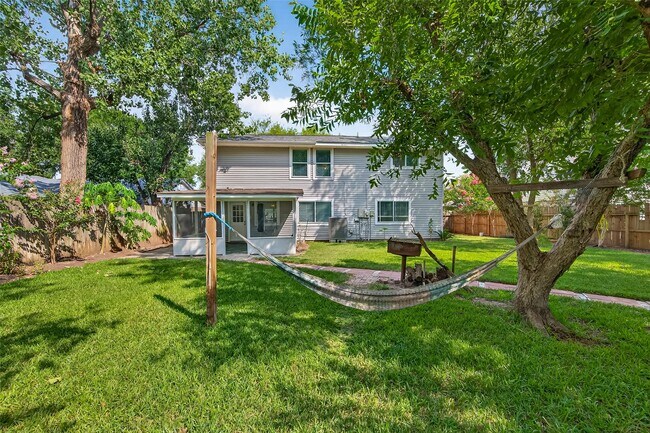 Building Photo - 5323 Windsong Trail