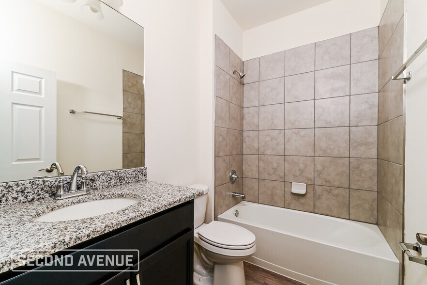 Building Photo - 2230 Jeannin Dr