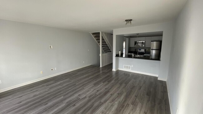 Building Photo - 1812 Messner Dr