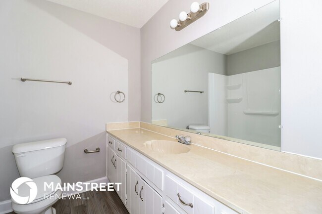 Building Photo - 5657 Redford Ave