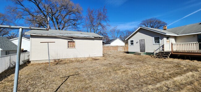 Building Photo - 3307 Hoover Ave