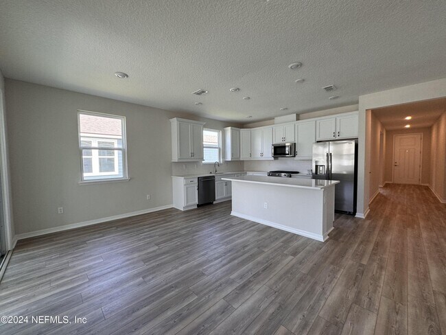 Building Photo - 938 Rooster Holw Way