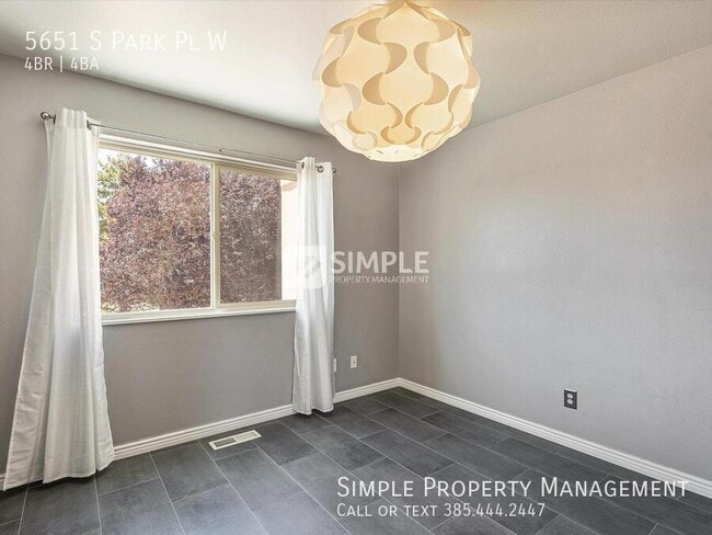 Building Photo - 5651 S Park Pl W