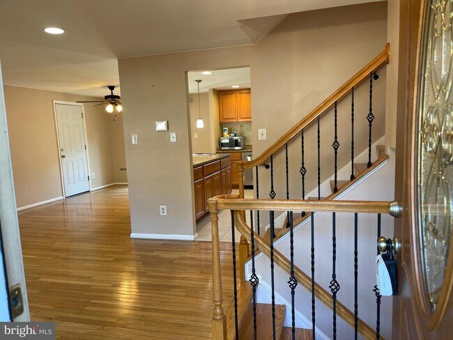 Building Photo - 5056 Kenerson Dr
