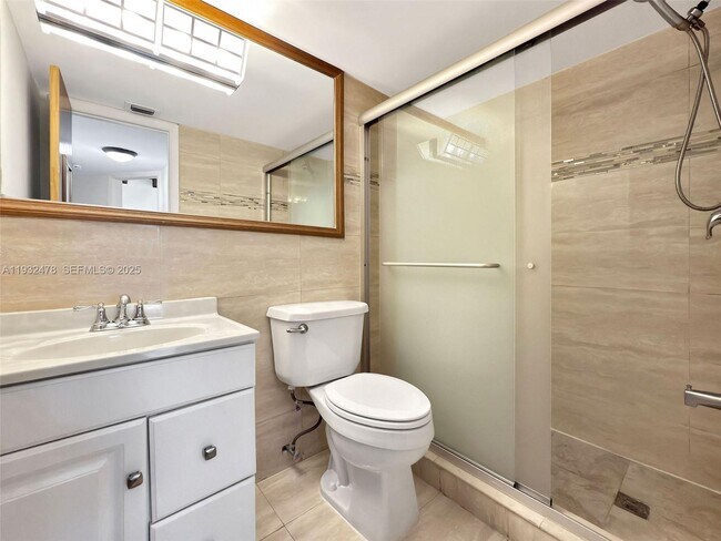 Building Photo - 5201 Orduna Dr