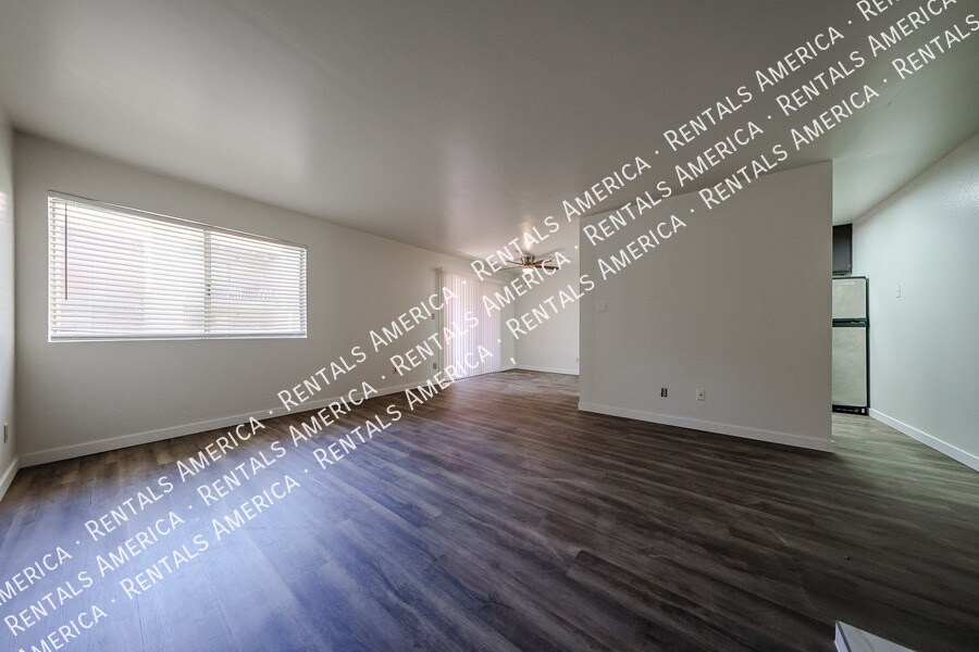 Building Photo - 5525 E Thomas Rd