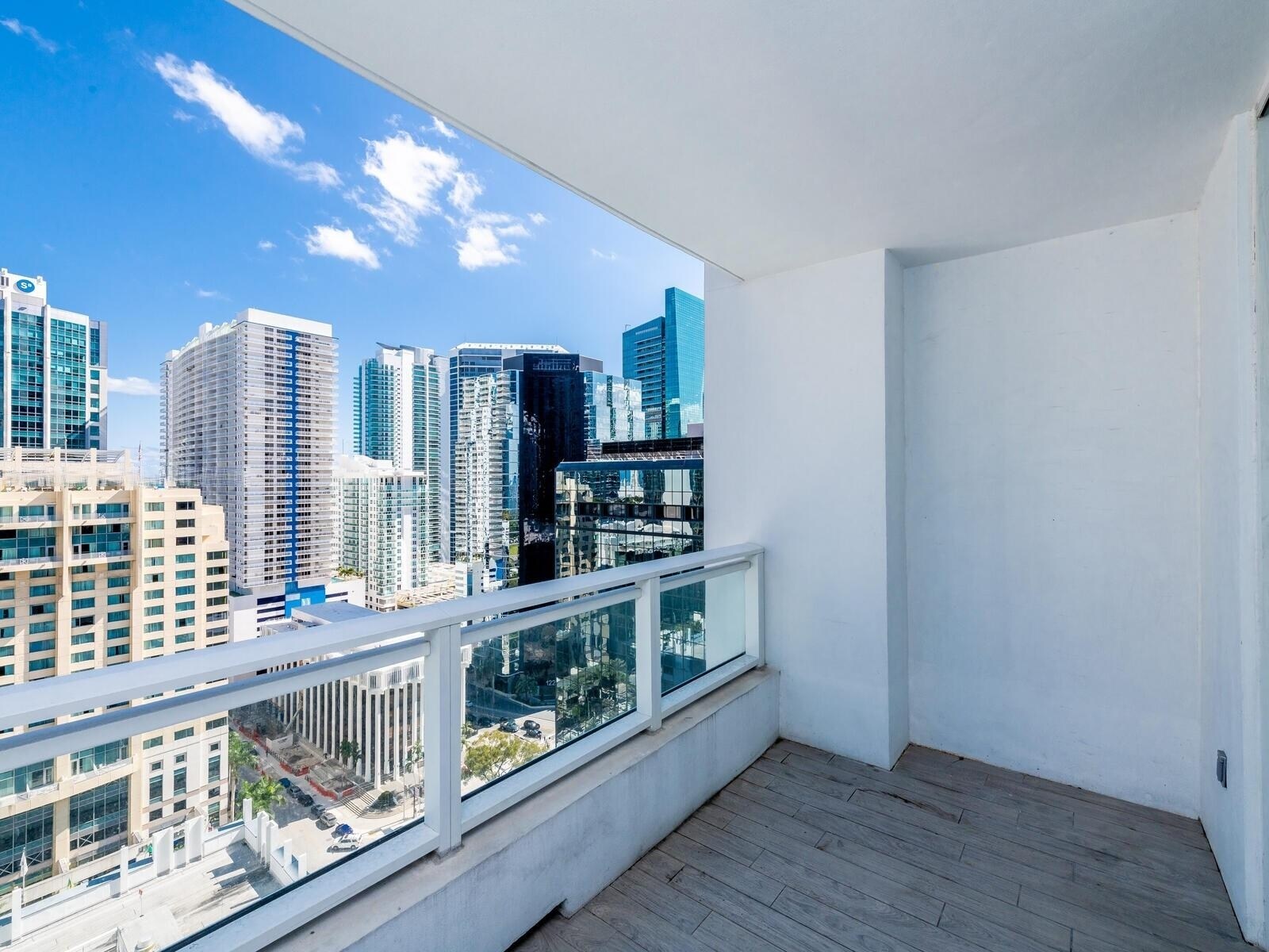 Building Photo - 1080 Brickell Ave