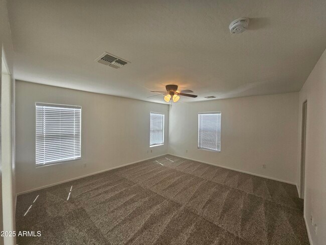 Building Photo - 40438 W Helen Ct
