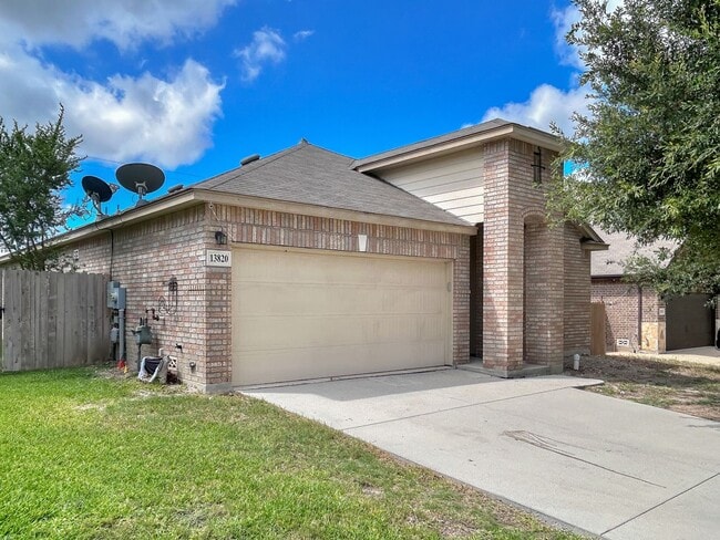 Building Photo - One-Story Home with Office in Bridlewood P...