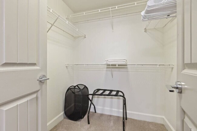 Building Photo - 5445 Town and Country Blvd