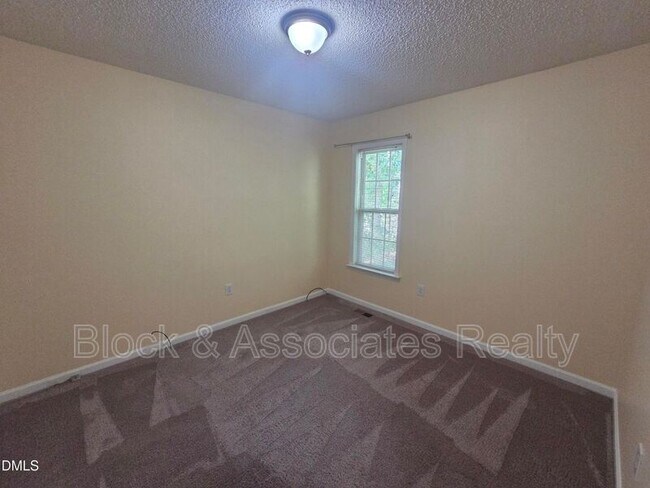 Building Photo - 116 Cliffdale Rd