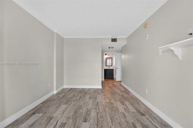 Building Photo - 50 Menores Ave