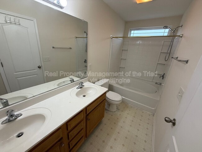 Building Photo - 509 Denny Dr