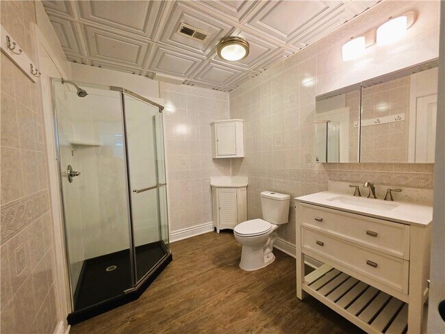 Building Photo - 26 Annette Ln