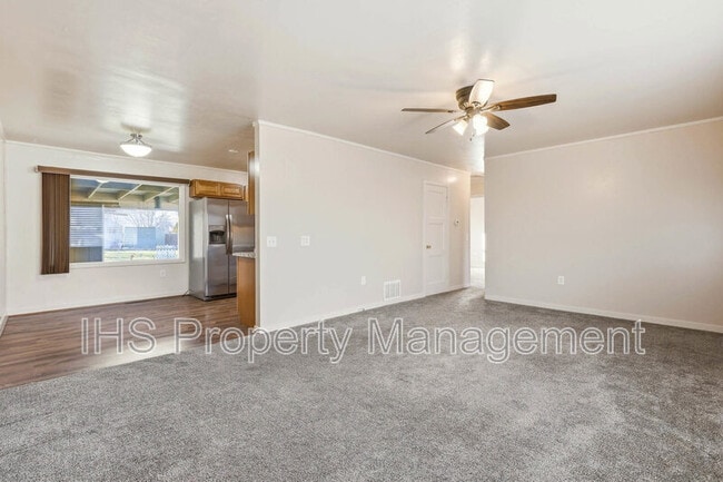 Building Photo - 1107 Thayer Dr