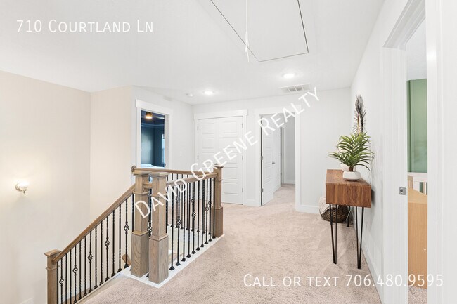 Building Photo - 710 Courtland Ln