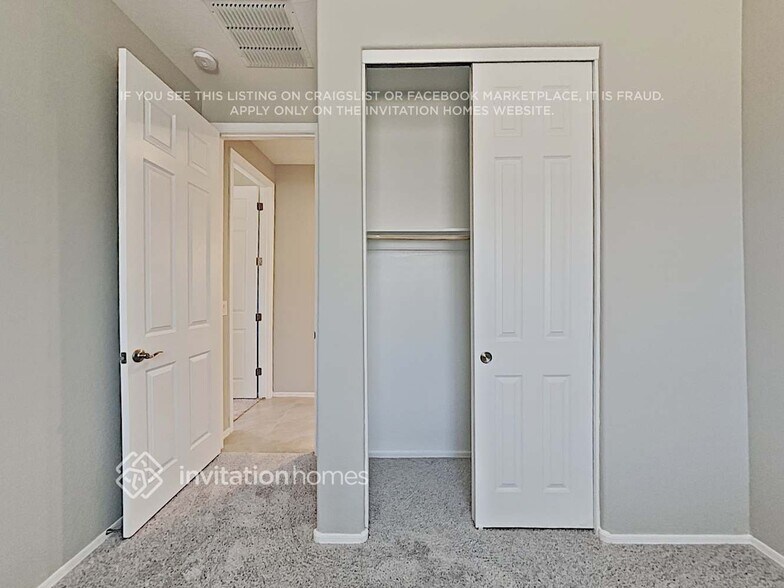 Building Photo - 1071 S 175th Dr