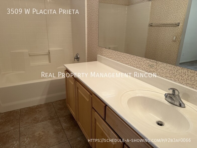 Building Photo - 3509 W Placita Prieta