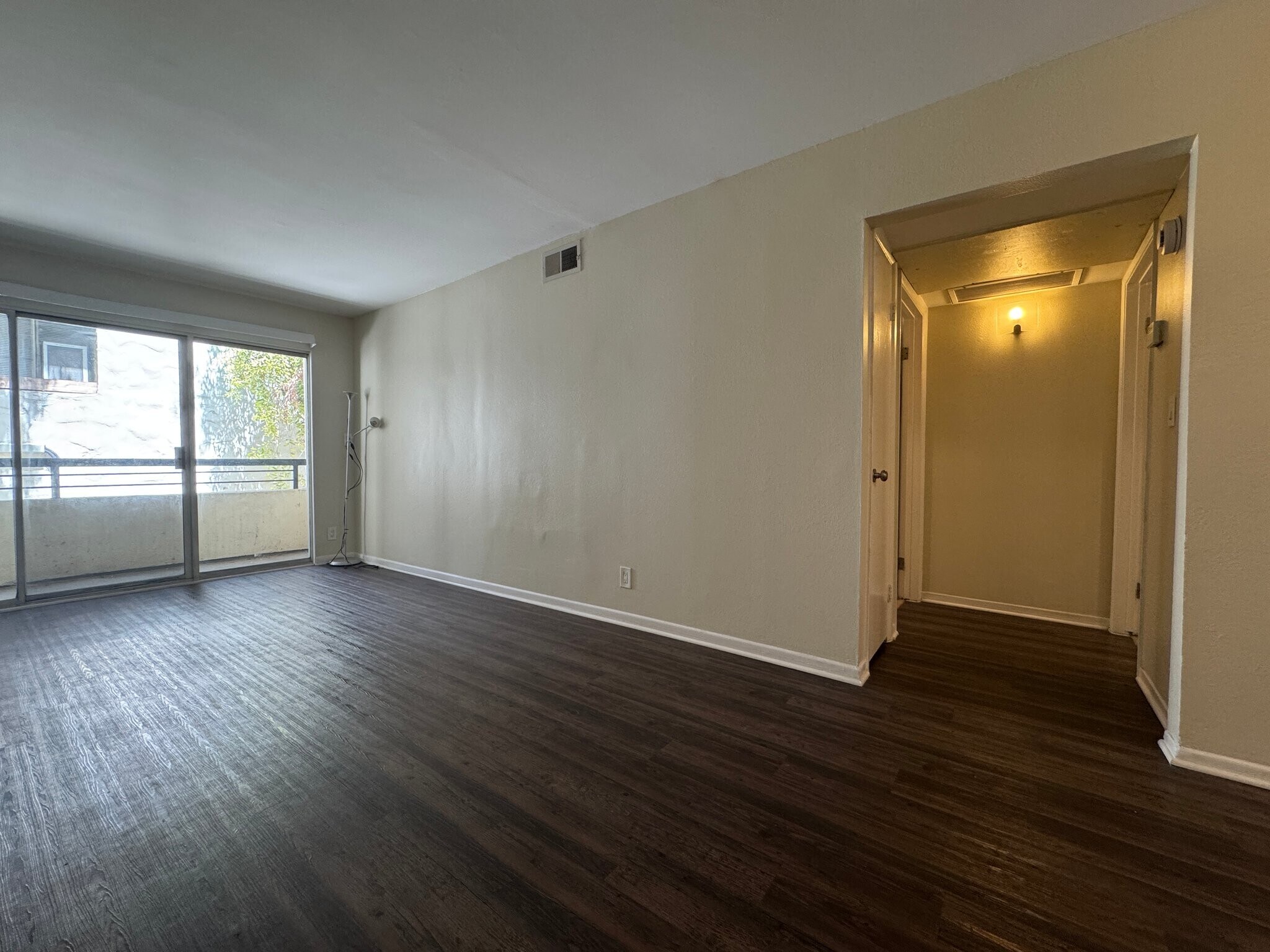 Building Photo - 1215 N Sweetzer Ave