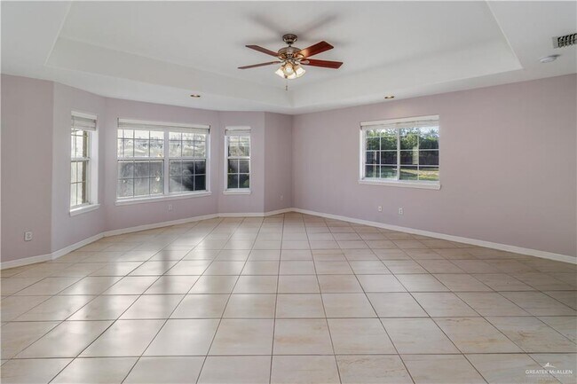 Building Photo - 2318 Flushing Meadows Dr