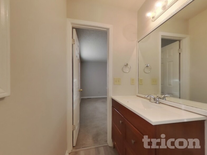 Building Photo - 2988 Forest Ridge Ct