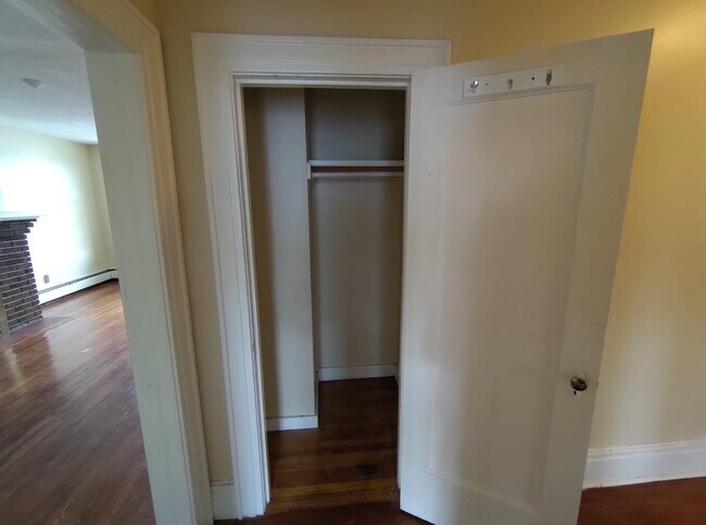 Building Photo - 36 Derby Ave