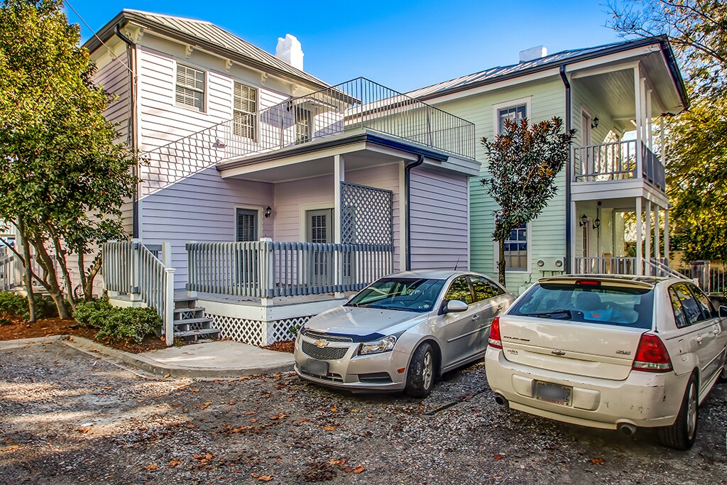 Building Photo - 303 W Henry St