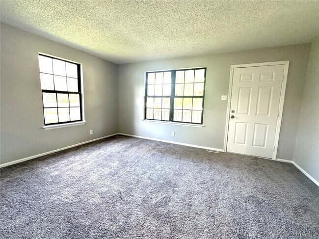 Building Photo - 10063 Northgate Dr