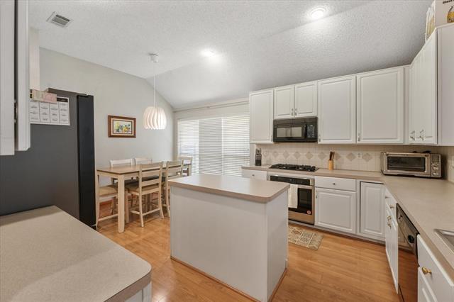 Building Photo - 3701 Kales Ln