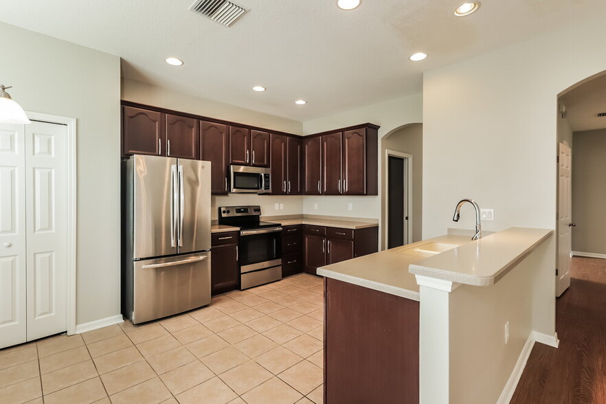 Building Photo - 1119 Windton Oak Dr
