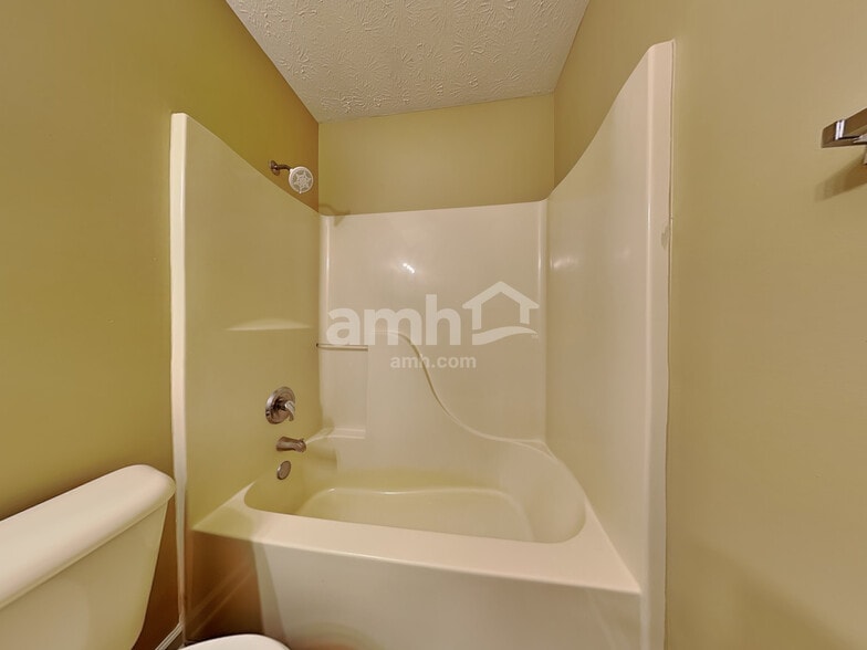 Building Photo - 8749 Trumpeter Dr