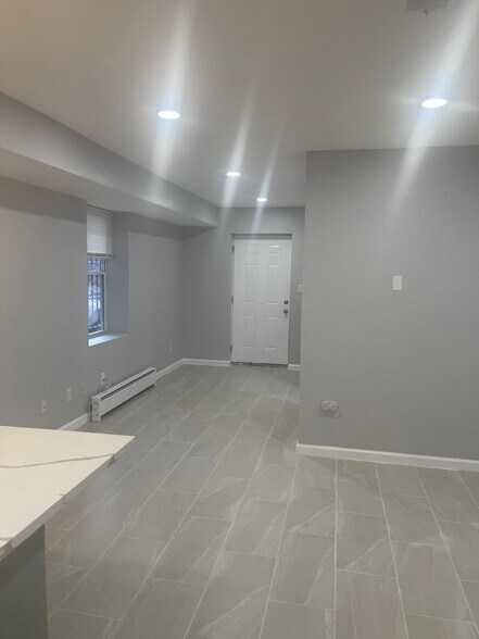 Building Photo - 51 Oakland Ter
