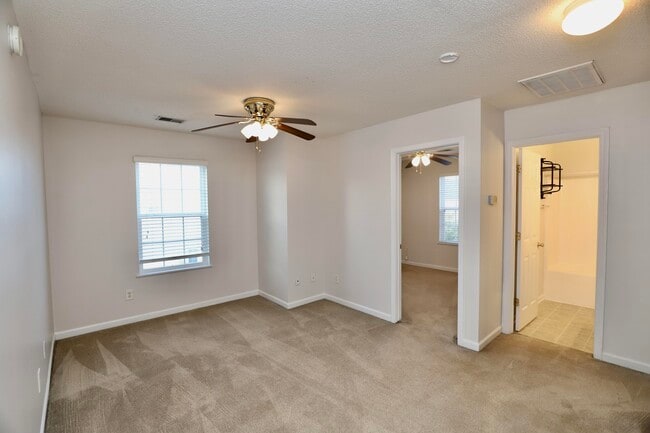 Building Photo - 1749 Mossberg Dr