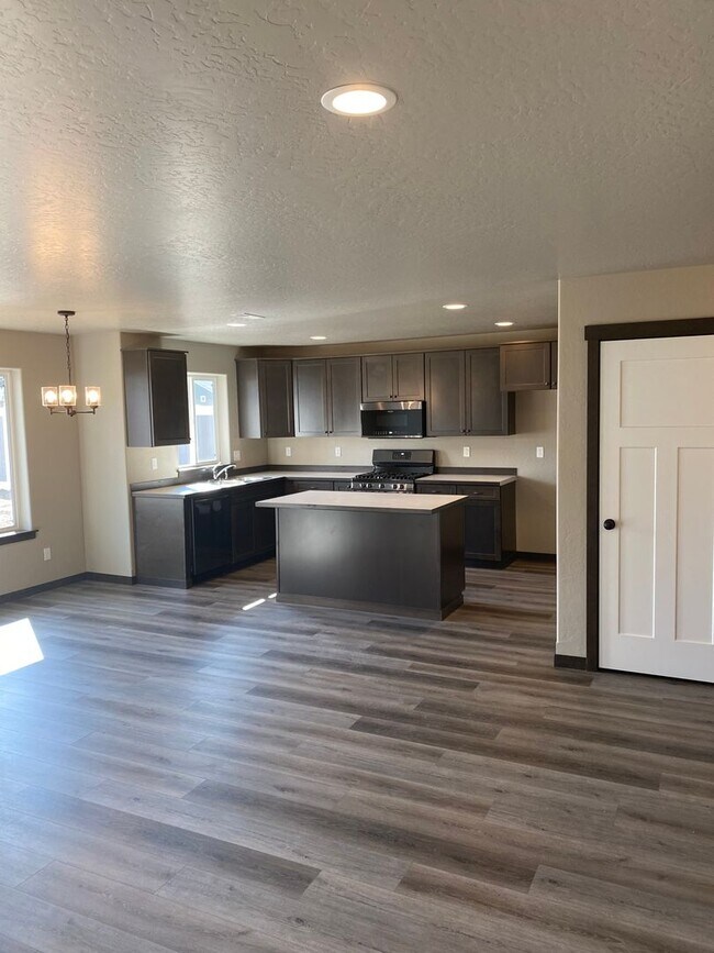 Building Photo - New home on 8th Avenue in Spirit Lake