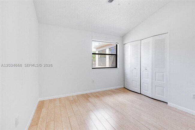 Building Photo - 104 NW 98th Ave