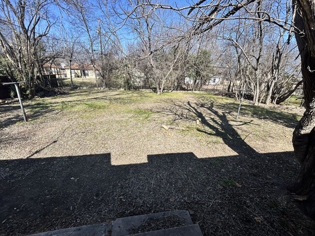 Building Photo - 2 bedroom home