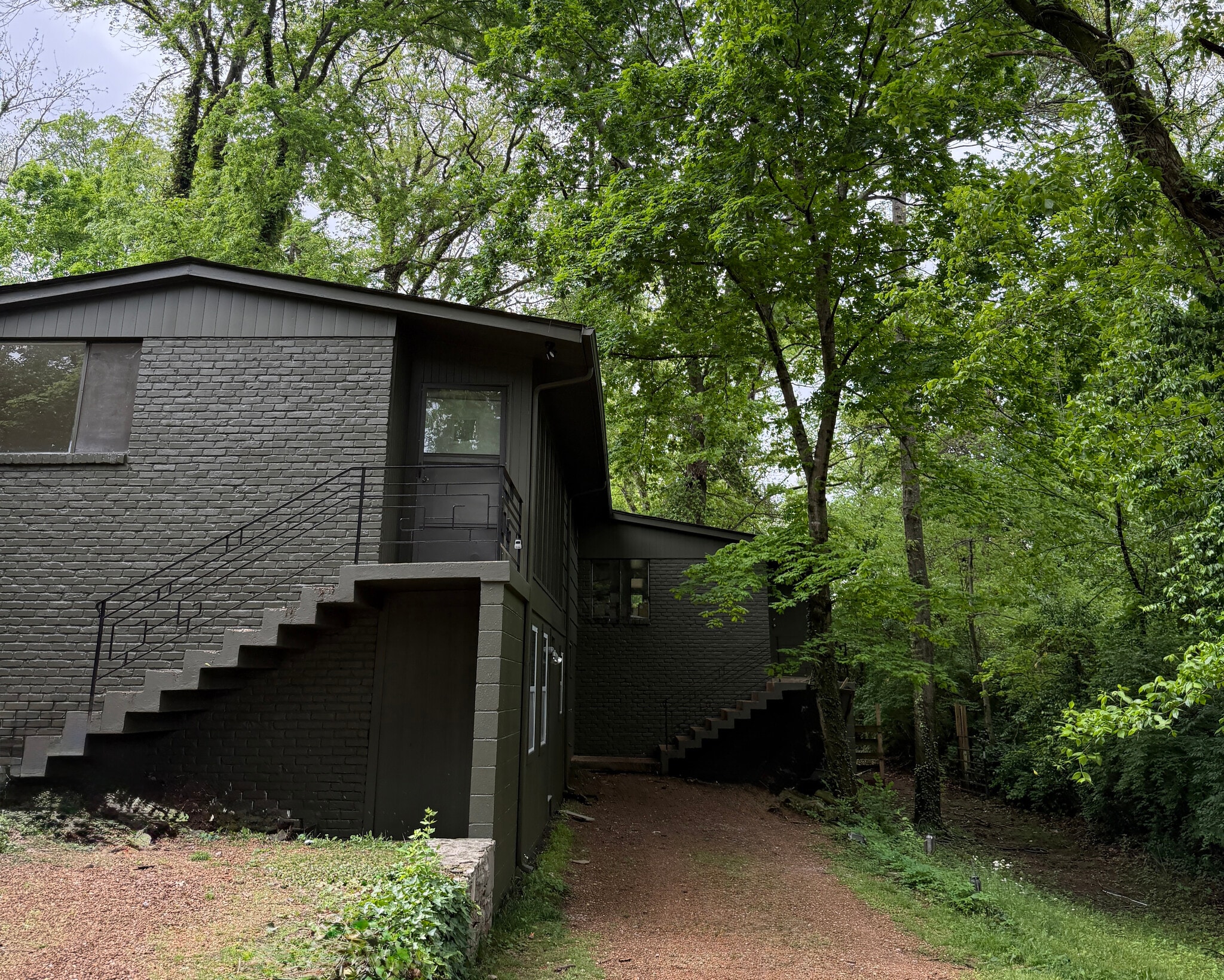 Building Photo - 3808 Woodmont Ln