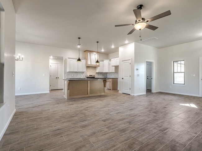 Building Photo - New Home in Azalea Farms!