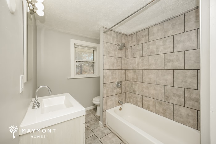 Building Photo - 1029 Bloomfield Ave