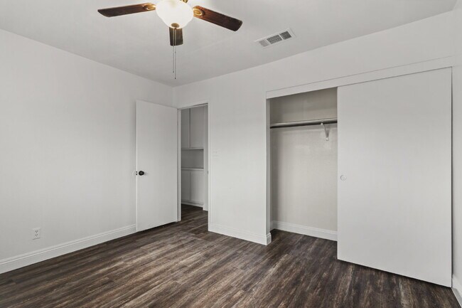 Building Photo - Welcome to your entertainers dream home with solar and pool service included!
