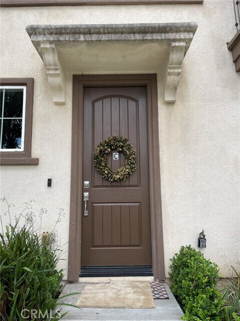 Building Photo - 810 The Promenade