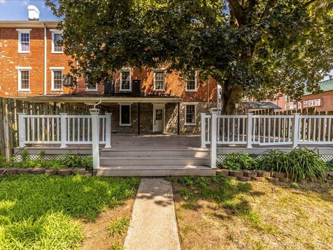 Building Photo - Open House 24th 10:30 to 11:30 AM
