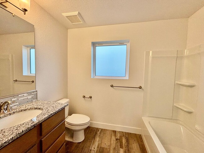 Building Photo - Newly Built 3-Bedroom, 2.5 Bathroom Home i...