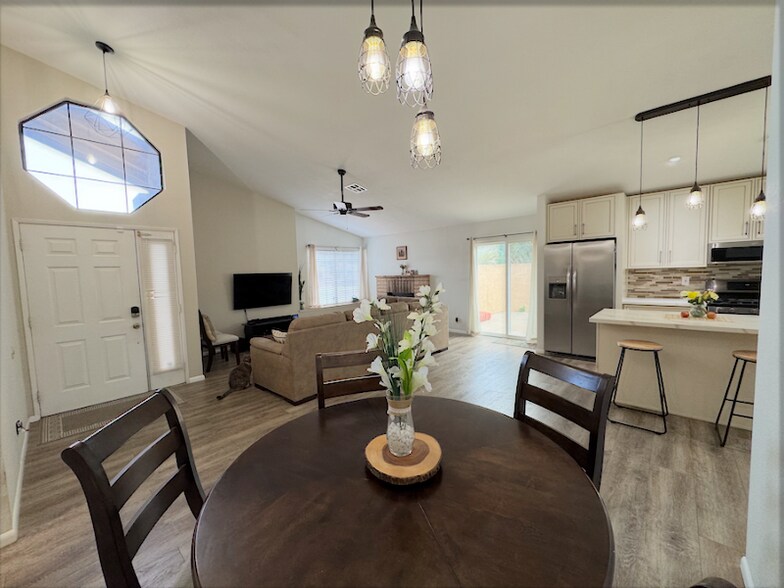 Primary Photo - 37029 Dawson Dr