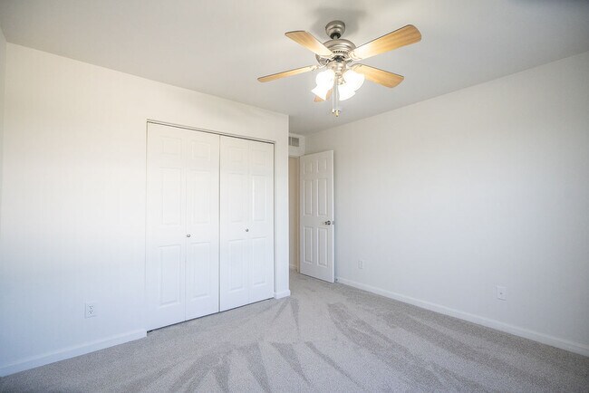 Building Photo - 642 Sedgegrass Dr