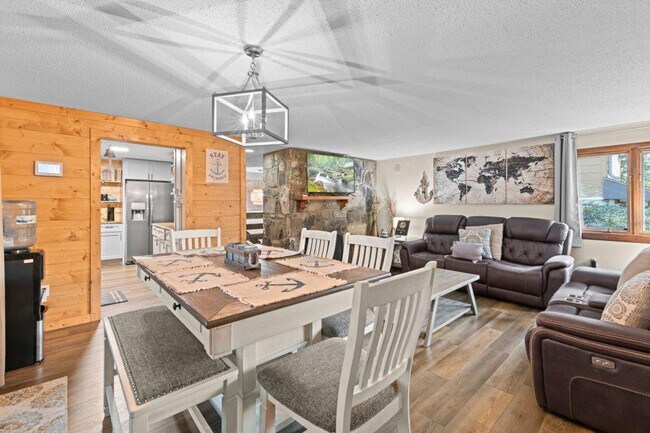 Building Photo - 2140 Battle Hill Rd